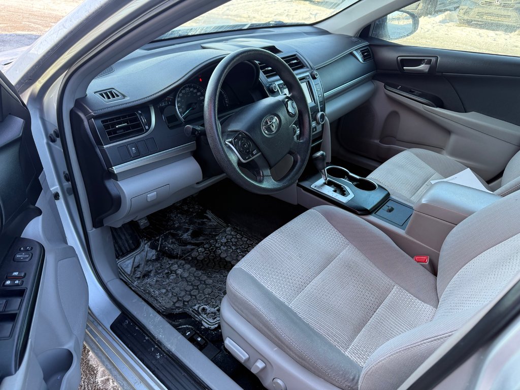 Toyota Camry UN VRAI BIJOU !!! 2013 à Montréal, Québec - 5 - w1024h768px