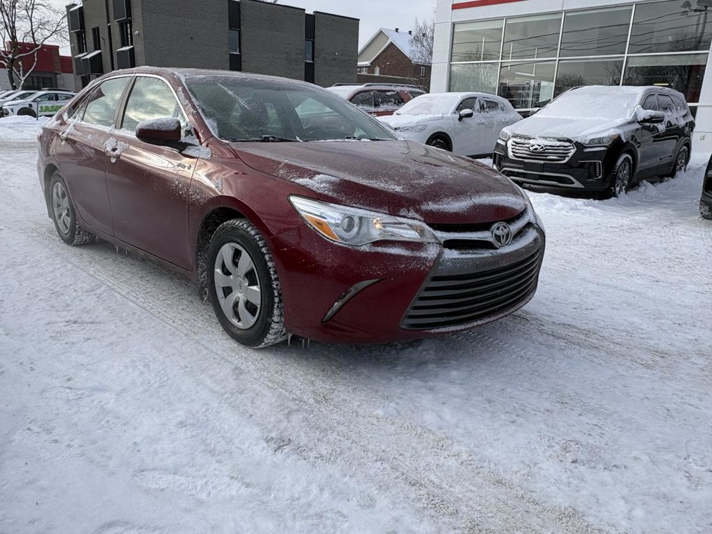 2015 Toyota Camry LE 57 000 KM SEULEMENT I 1 PROPRIO I SIEGES CHAUFFANTS I CAMERA I BLUETOOTH I in , Quebec - 2 - w1024h768px