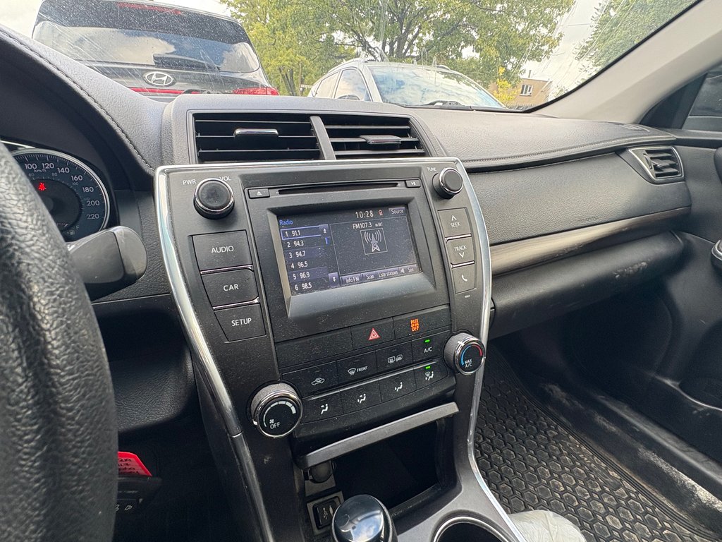 2017 Toyota Camry LE AUTOMATIQUE in Montreal, Quebec - 10 - w1024h768px