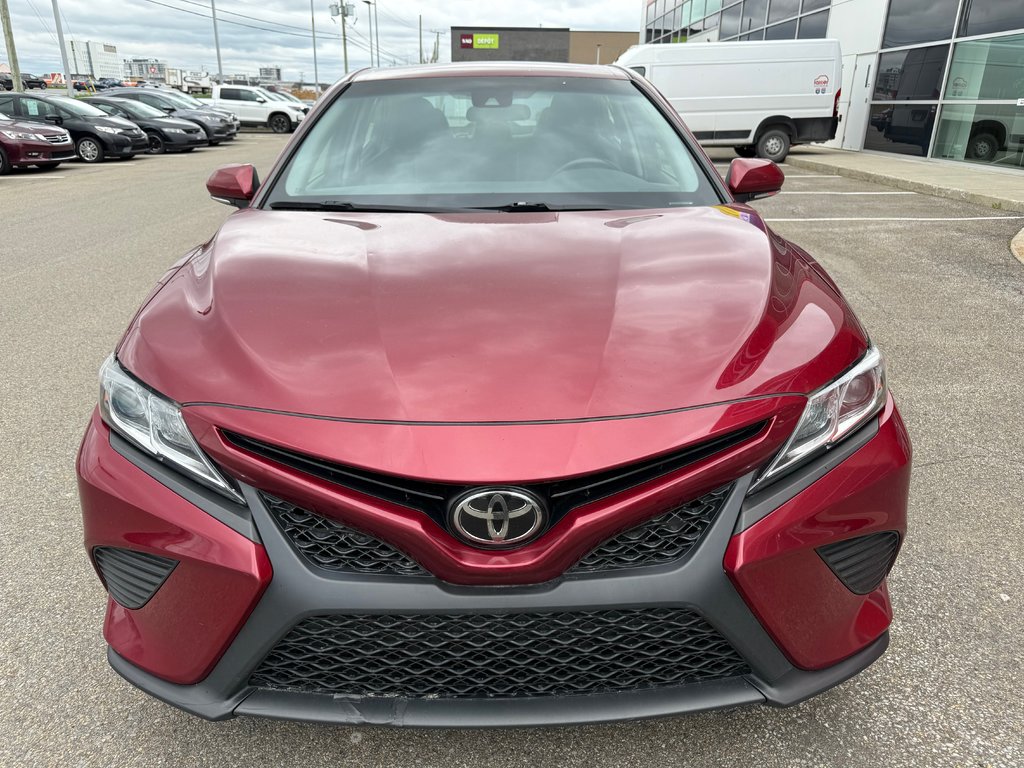 2018 Toyota Camry SE in Lachenaie, Quebec - 6 - w1024h768px