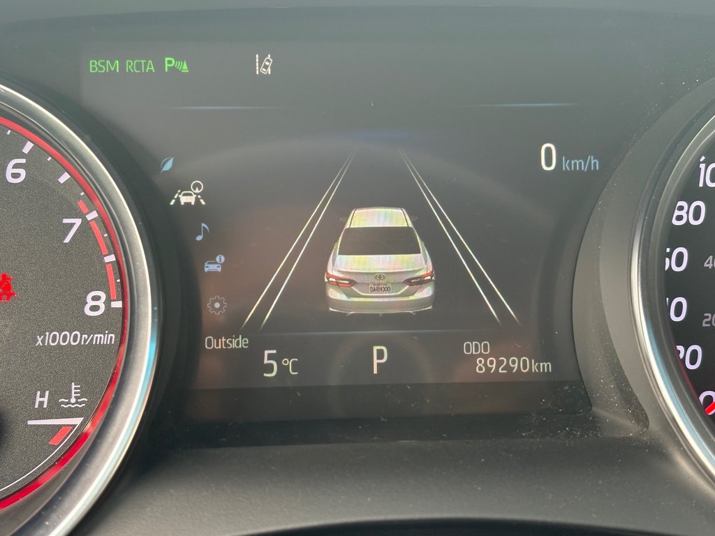 2018 Toyota Camry XSE in Montréal, Quebec - 5 - w1024h768px