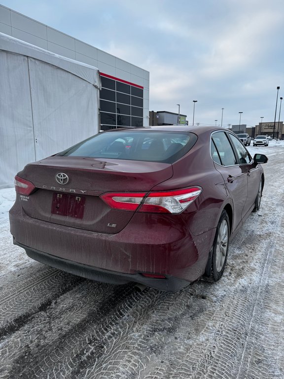 2019 Toyota Camry LE in Montreal, Quebec - 3 - w1024h768px