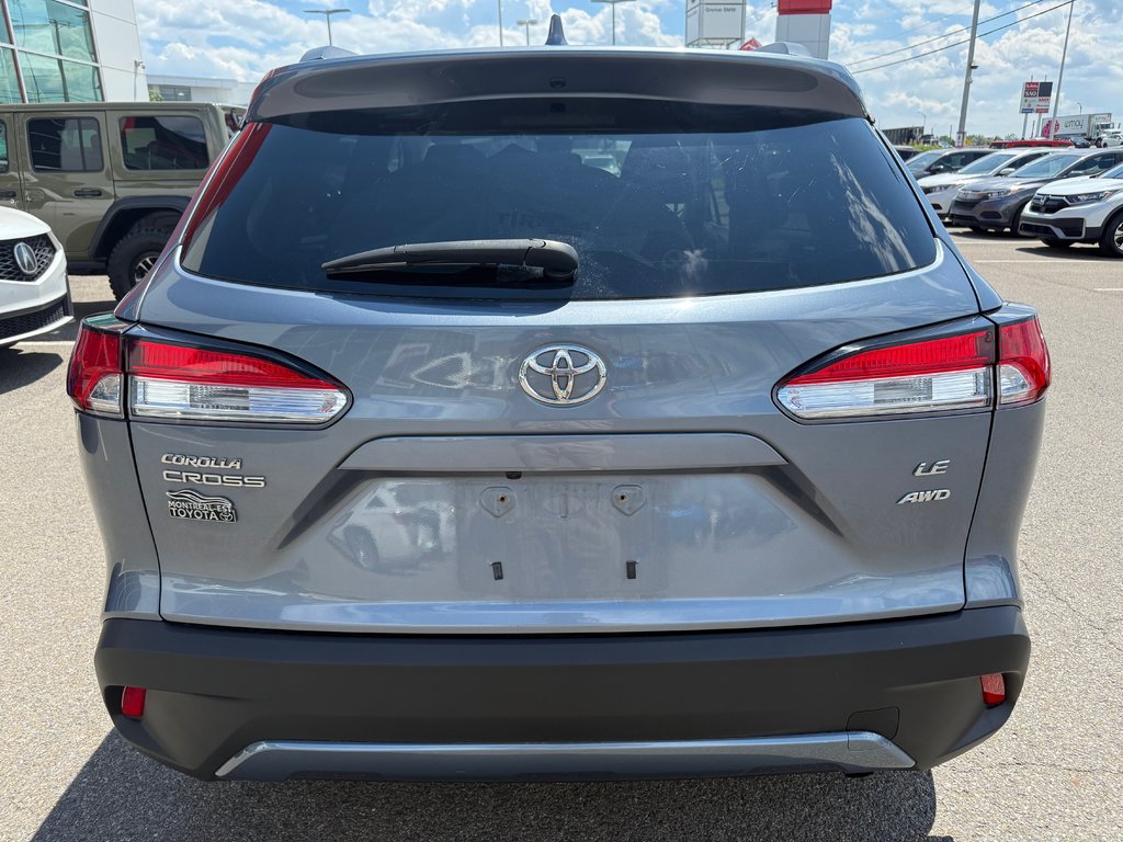 2022 Toyota Corolla Cross LE/AWD/UN PROPRIÉTAIRE/JAMAIS ACCIDENTÉ in Lachenaie, Quebec - 4 - w1024h768px