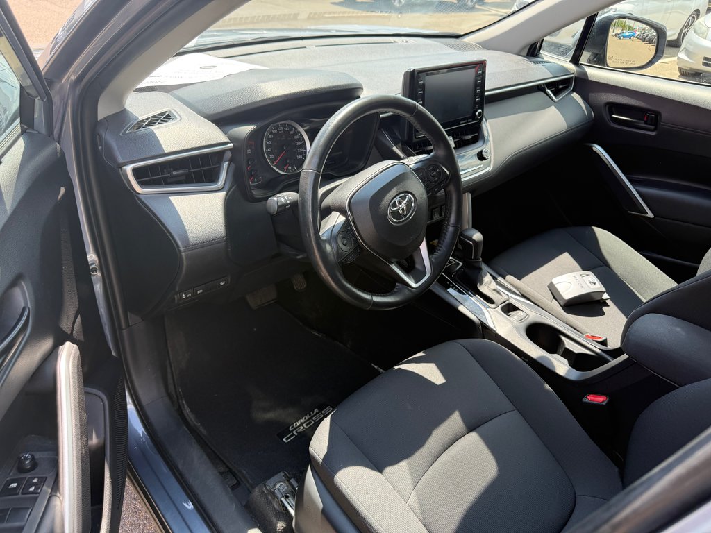 2022 Toyota Corolla Cross LE/AWD/UN PROPRIÉTAIRE/JAMAIS ACCIDENTÉ in Lachenaie, Quebec - 10 - w1024h768px
