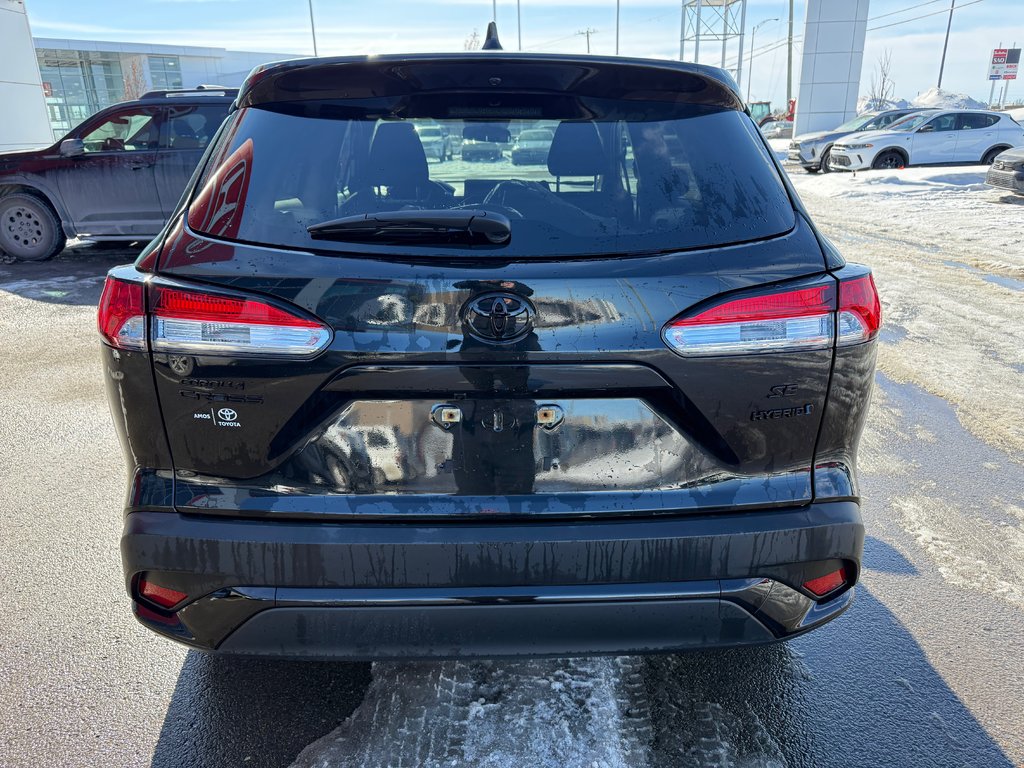 Toyota Corolla Cross AWD HYBRID SE 2023 à Lachenaie, Québec - 5 - w1024h768px