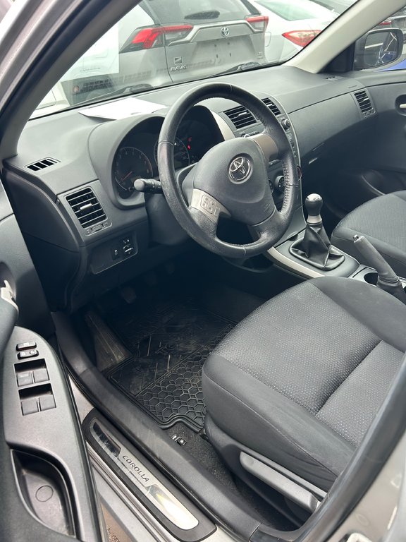 2010 Toyota Corolla S in , Quebec - 5 - w1024h768px
