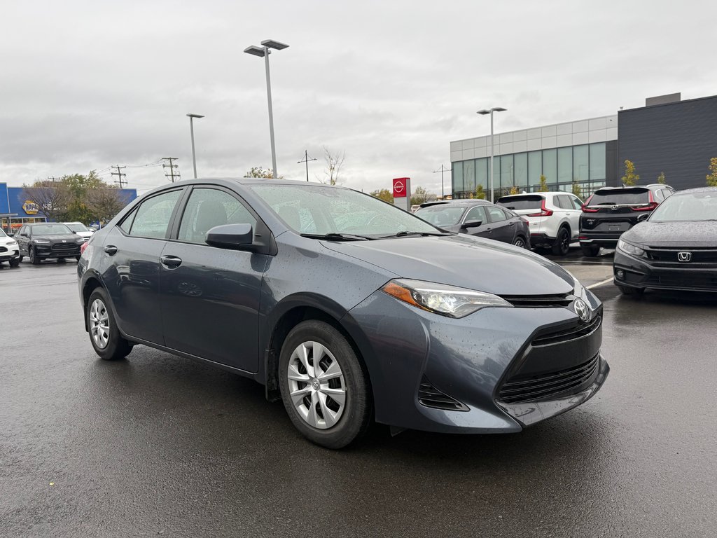 2018 Toyota Corolla LE in Montreal, Quebec - 3 - w1024h768px