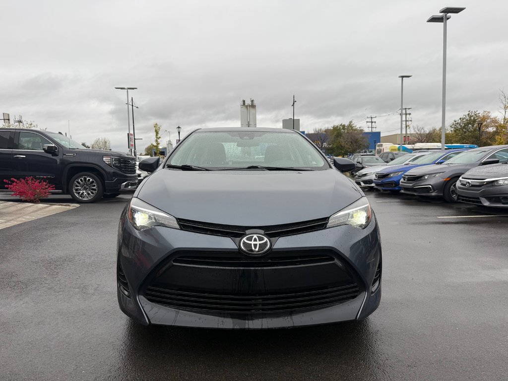 2018 Toyota Corolla LE in Montreal, Quebec - 2 - w1024h768px