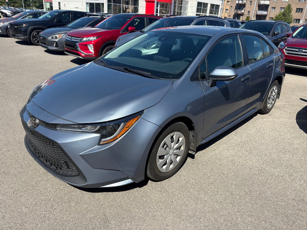 2021 Toyota Corolla LE in Montréal, Quebec - 1 - w1024h768px