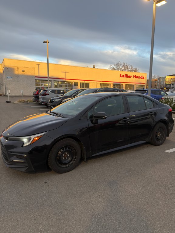 2024 Toyota Corolla SE in Montréal, Quebec - 3 - w1024h768px