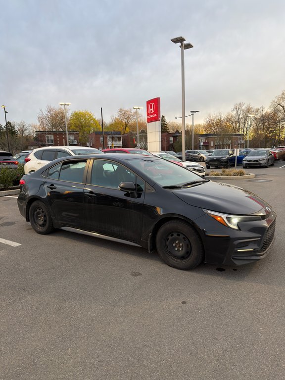 2024 Toyota Corolla SE in Montréal, Quebec - 1 - w1024h768px