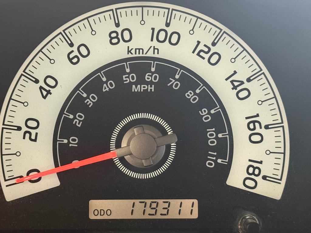 Toyota FJ Cruiser 4WD 4dr Auto 2012 à Montréal, Québec - 3 - w1024h768px