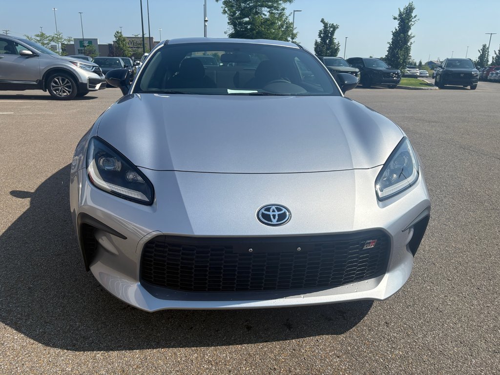 2023 Toyota GR86 in Lachenaie, Quebec - 4 - w1024h768px