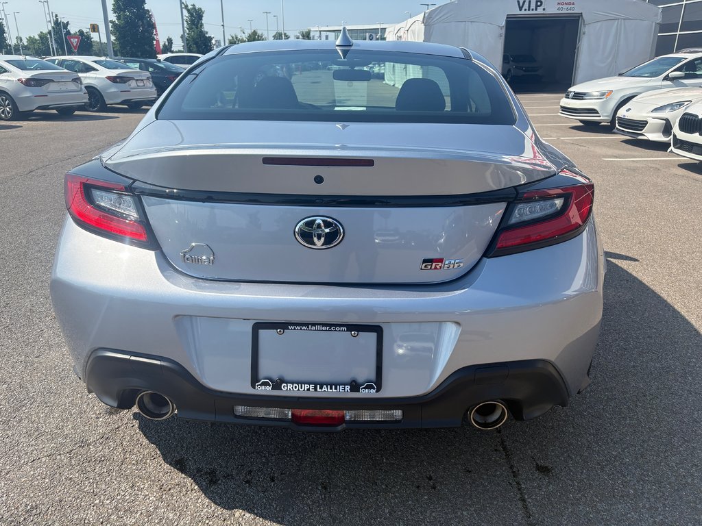 2023 Toyota GR86 in Lachenaie, Quebec - 5 - w1024h768px