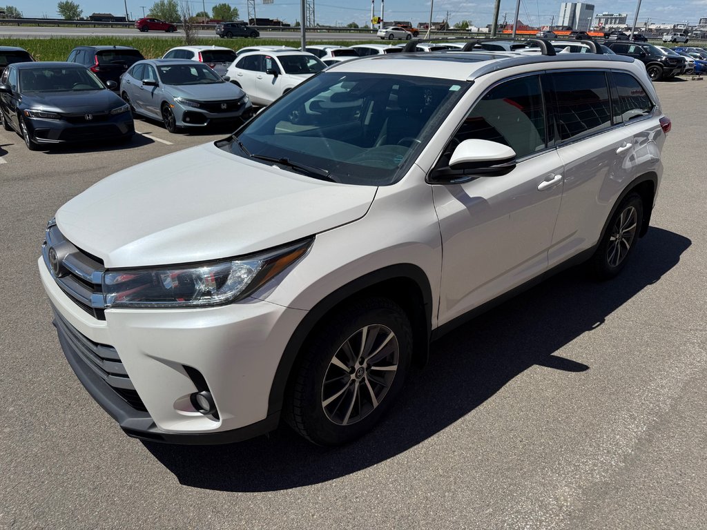 Toyota Highlander XLE 2019 à Lachenaie, Québec - 1 - w1024h768px