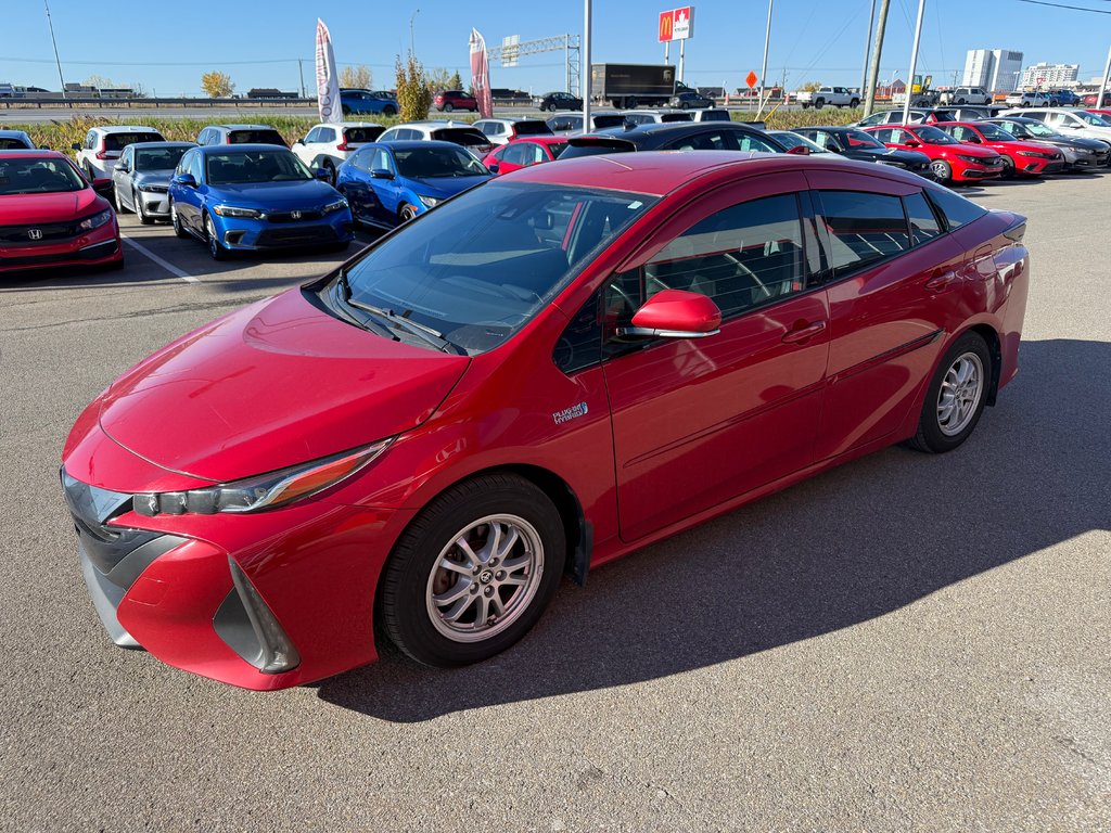 2020 Toyota Prius Prime in Lachenaie, Quebec - 1 - w1024h768px