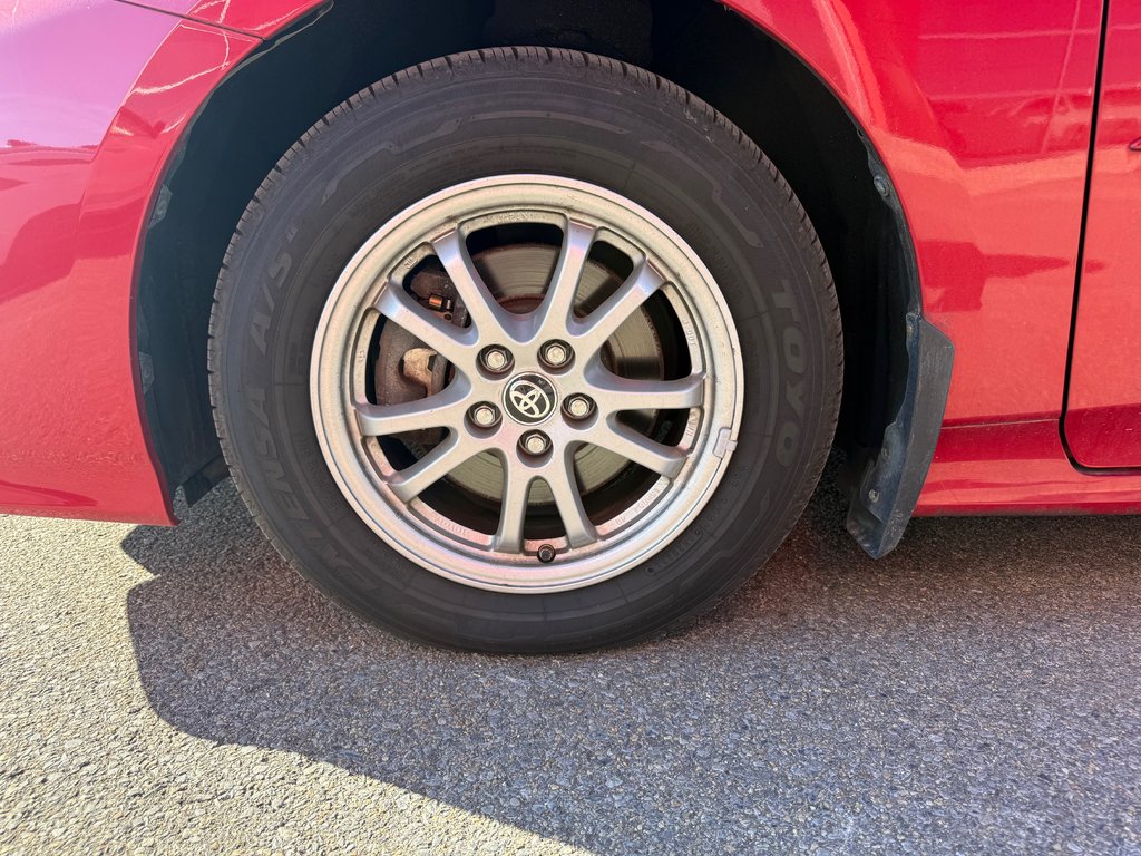 2020 Toyota Prius Prime in Lachenaie, Quebec - 10 - w1024h768px