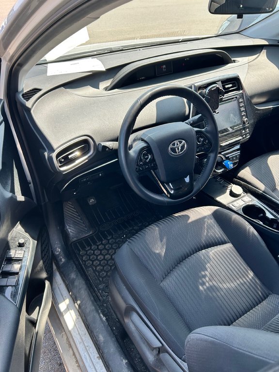 2021 Toyota PRIUS PRIME in Lachenaie, Quebec - 6 - w1024h768px