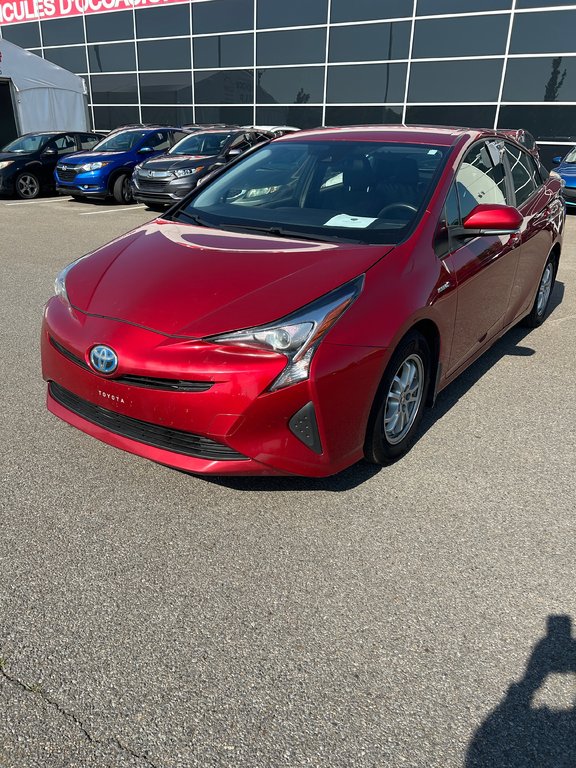 2017 Toyota Prius in Lachenaie, Quebec - 1 - w1024h768px