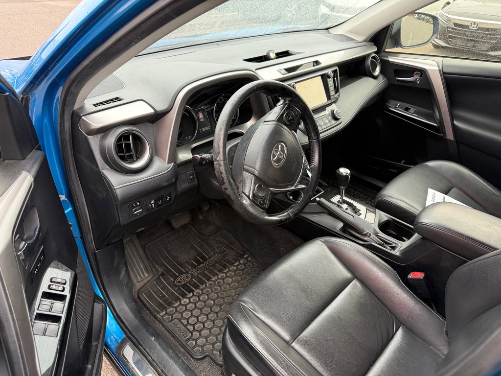 2016 Toyota RAV4 Hybrid Limited/HYBRID/AWD in Montréal, Quebec - 10 - w1024h768px