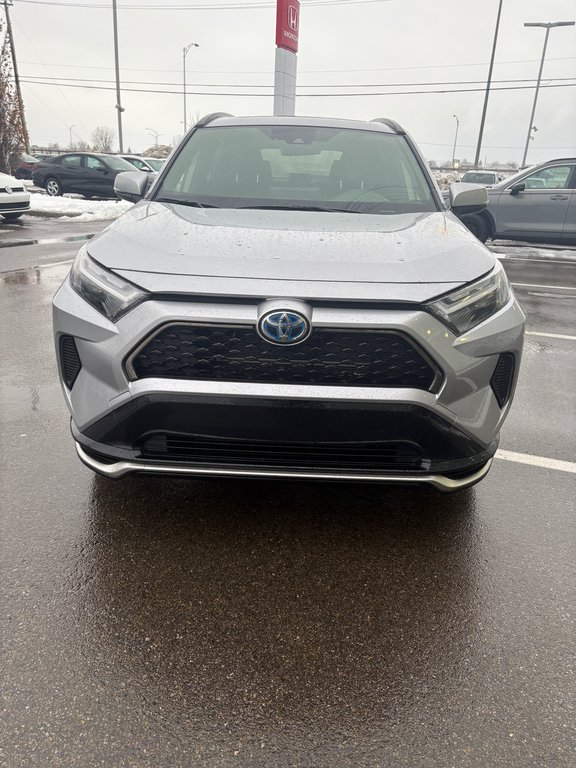 2023 Toyota RAV4 Prime SE in Lachenaie, Quebec - 5 - w1024h768px