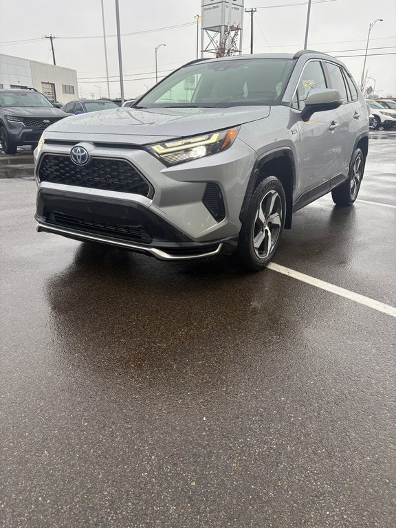 2023 Toyota RAV4 Prime SE in Lachenaie, Quebec - 1 - w1024h768px