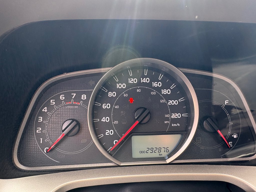 2014 Toyota RAV4 XLE in Montreal, Quebec - 2 - w1024h768px