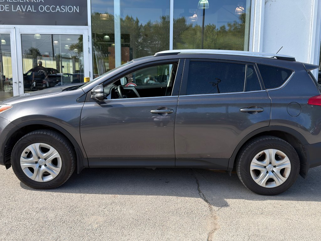 Toyota RAV4 LE 2015 à Montréal, Québec - 2 - w1024h768px