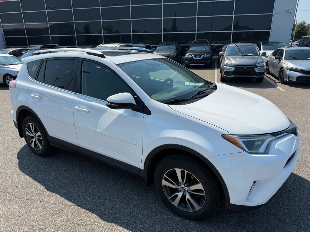 2016 Toyota RAV4 XLE/AWD/JAMAIS ACCIDENTÉ in Lachenaie, Quebec - 7 - w1024h768px
