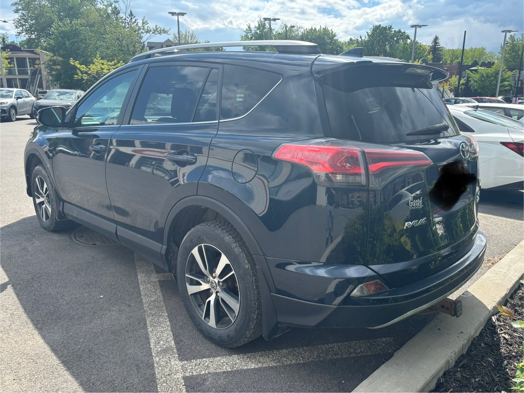 2017 Toyota RAV4 XLE in , Quebec - 4 - w1024h768px