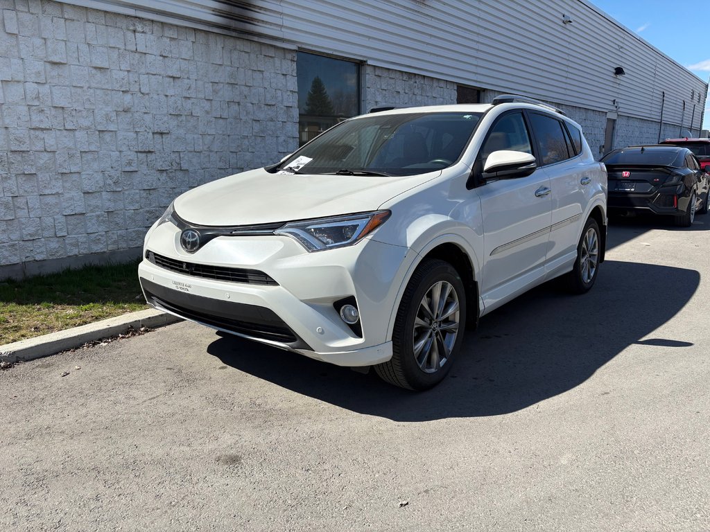 Toyota RAV4 Limited 2017 à Montréal, Québec - 1 - w1024h768px