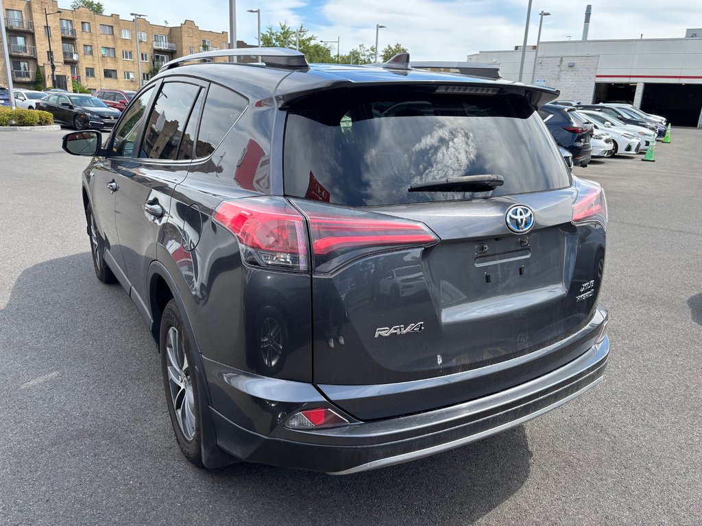 2018 Toyota RAV4 Hybrid LE+ in Montréal, Quebec - 4 - w1024h768px
