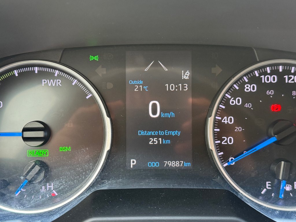 2019 Toyota RAV4 Hybrid LE in Montreal, Quebec - 2 - w1024h768px