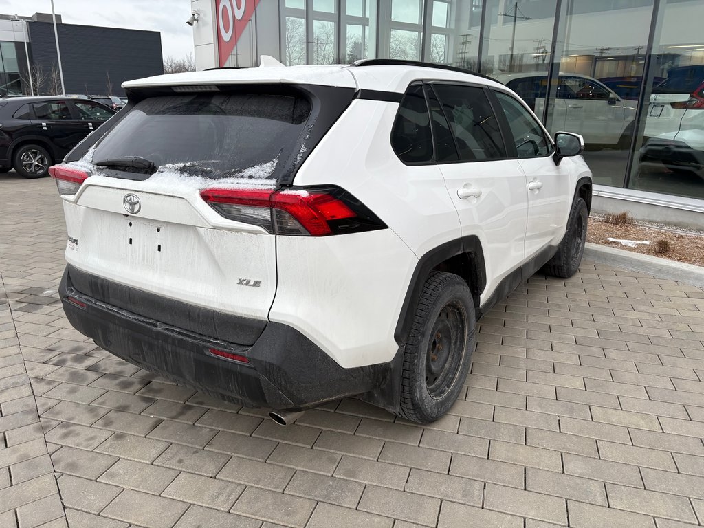 2020  RAV4 XLE 37 000 8 Pneus JAMAIS ACCIDENTÉ in Montreal, Quebec - 3 - w1024h768px