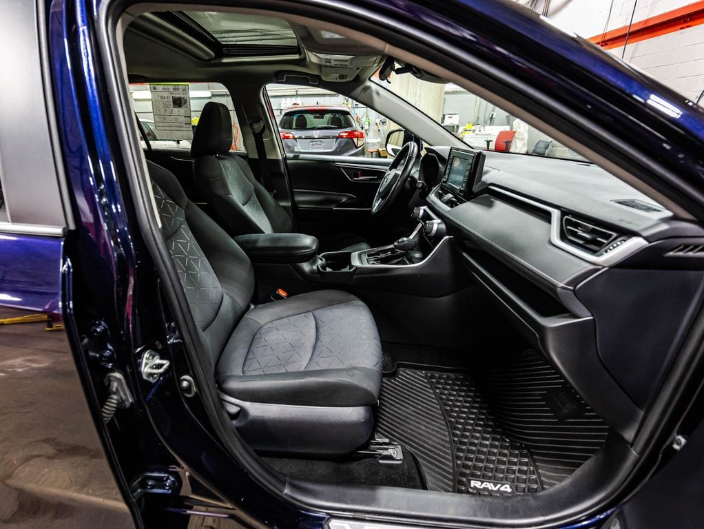 2020 Toyota RAV4 XLE TI in , Quebec - 18 - w1024h768px
