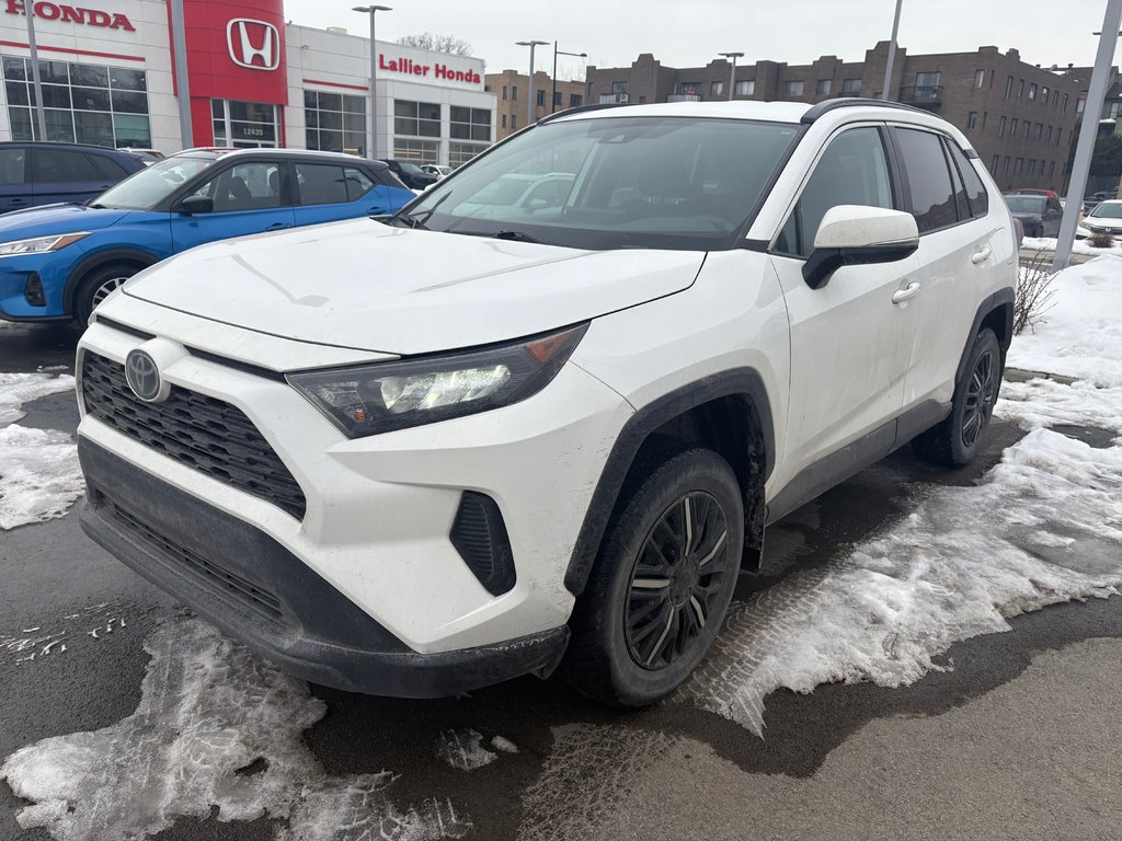 Toyota RAV4 LE 2020 à Montréal, Québec - 1 - w1024h768px