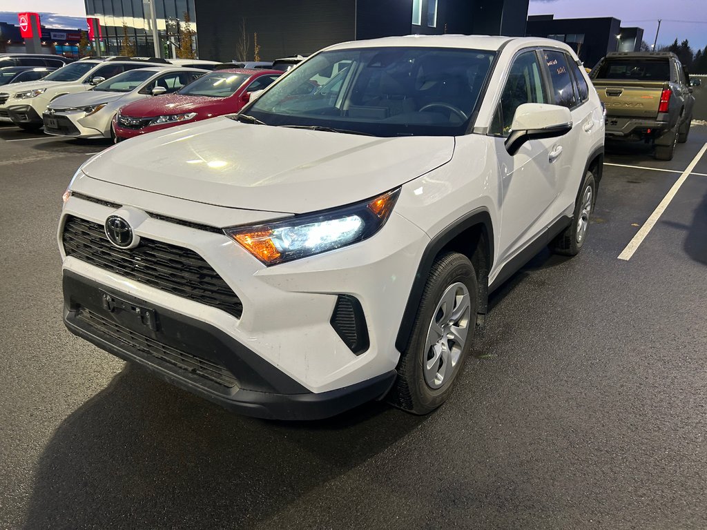 RAV4 LE TRACTION INTEGRALE JAMAIS ACCIDENTÉ 2022 à , Québec - 1 - w1024h768px