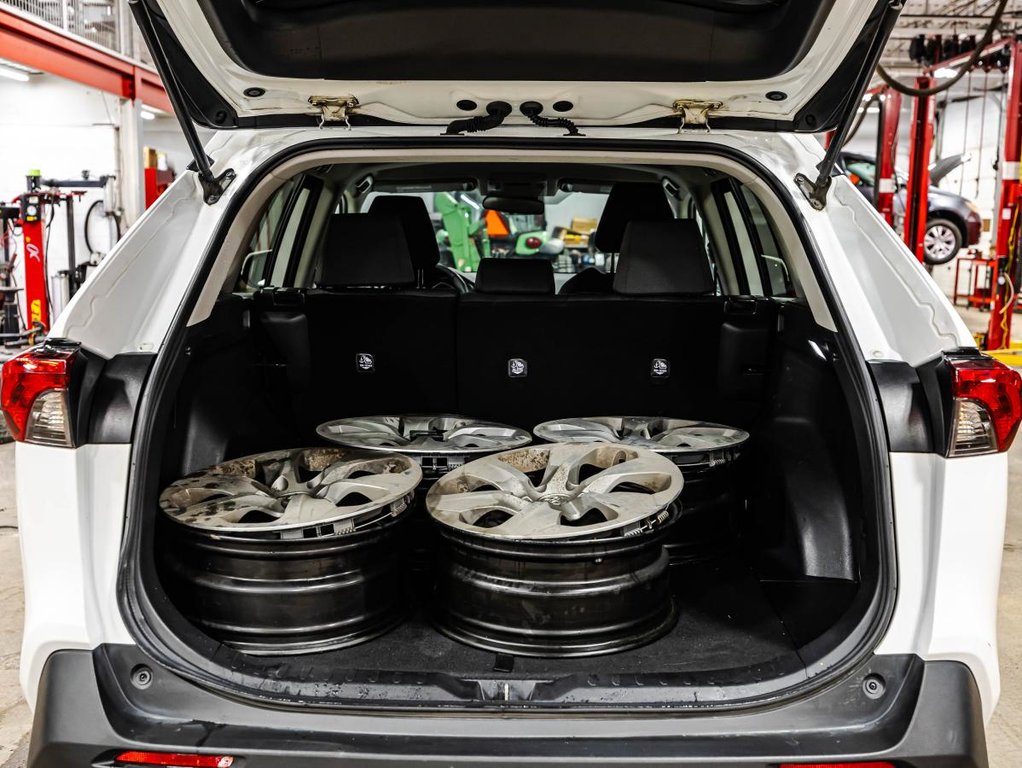 Toyota RAV4 LE AWD MAGS I CARPLAY I SIEGES CHAUFFANTS I CAMERA I SECURITE ACTIVE 2022 à , Québec - 12 - w1024h768px