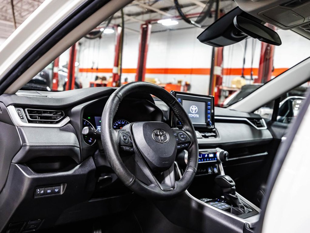 Toyota RAV4 LE AWD MAGS I CARPLAY I SIEGES CHAUFFANTS I CAMERA I SECURITE ACTIVE 2022 à , Québec - 16 - w1024h768px