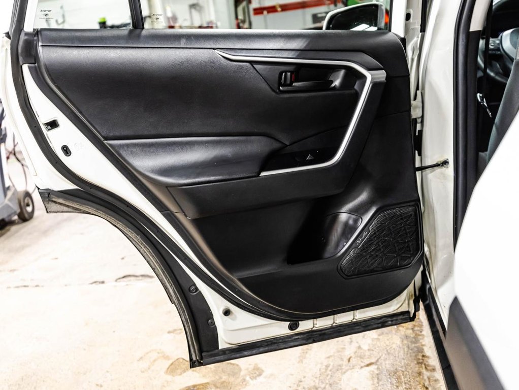 Toyota RAV4 LE AWD MAGS I CARPLAY I SIEGES CHAUFFANTS I CAMERA I SECURITE ACTIVE 2022 à , Québec - 9 - w1024h768px