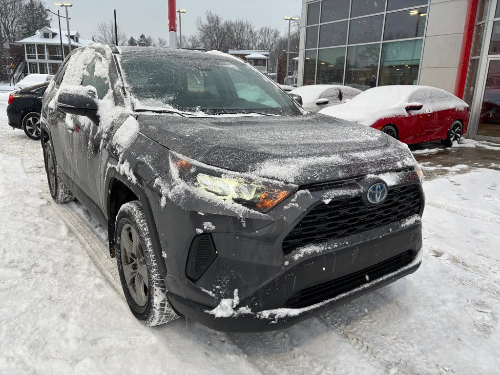 Toyota RAV4 LE HYBRID 2023 à Montréal, Québec - 3 - w1024h768px