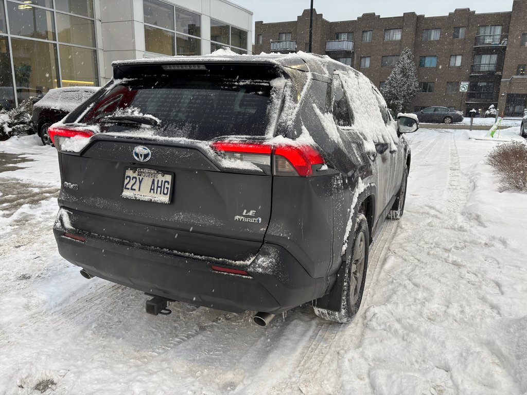 Toyota RAV4 LE HYBRID 2023 à Montréal, Québec - 4 - w1024h768px