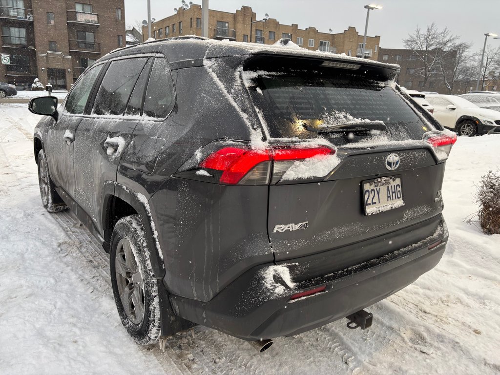 Toyota RAV4 LE HYBRID 2023 à Montréal, Québec - 5 - w1024h768px