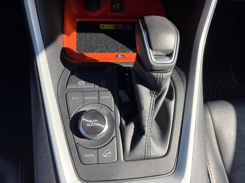 2023 Toyota RAV4 Trail in Montreal, Quebec - 8 - w1024h768px