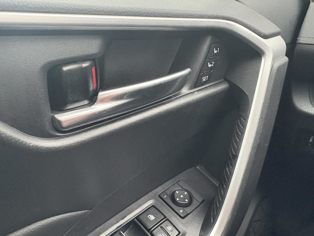 Toyota RAV4 XLE PREMIUM 1 PROPRIO I TOIT OUVRANT I SIEGES CHAUFFANTS I MAGS I  VOLANT CHAUFFANTS I 2023 à , Québec - 12 - w1024h768px