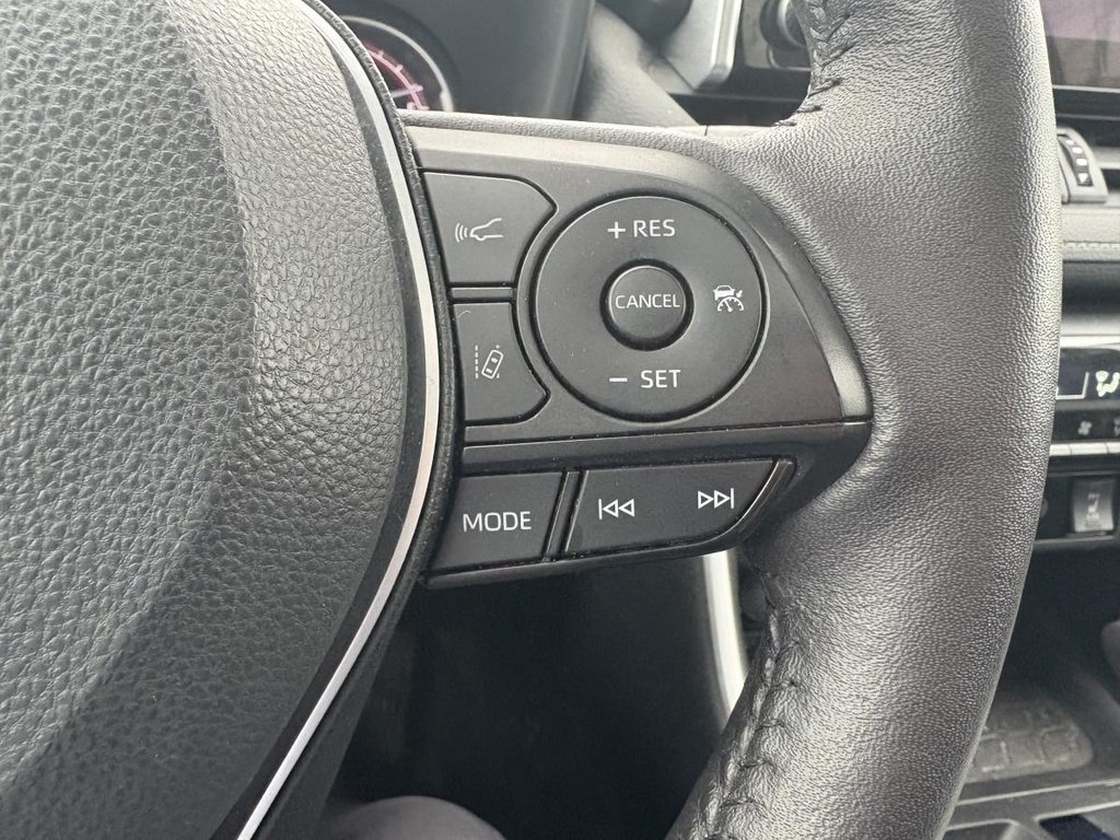 Toyota RAV4 XLE PREMIUM 1 PROPRIO I TOIT OUVRANT I SIEGES CHAUFFANTS I MAGS I  VOLANT CHAUFFANTS I 2023 à , Québec - 8 - w1024h768px