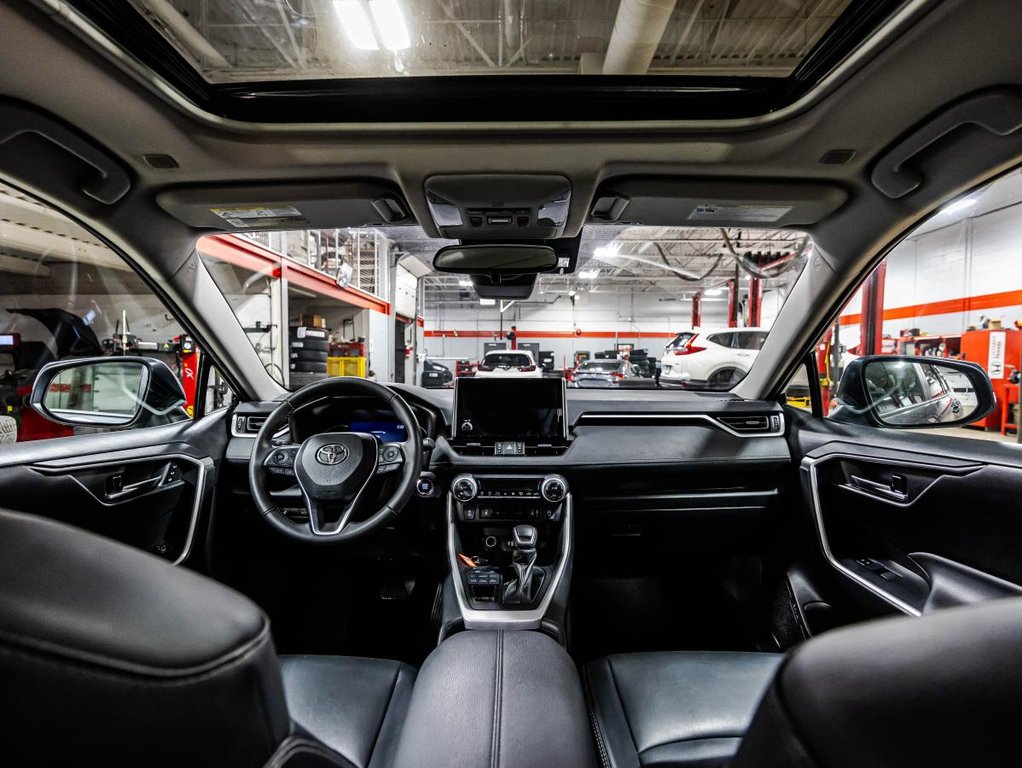 Toyota RAV4 XLE PREMIUM 1 PROPRIO I TOIT OUVRANT I SIEGES CHAUFFANTS I MAGS I  VOLANT CHAUFFANTS I 2023 à , Québec - 14 - w1024h768px