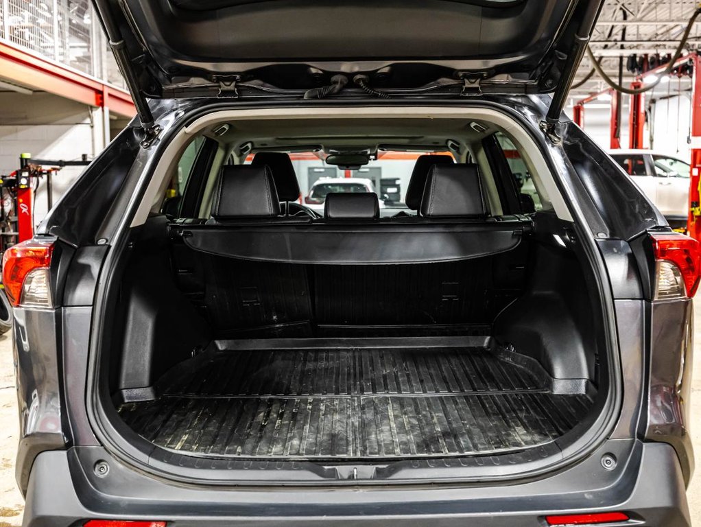 Toyota RAV4 XLE PREMIUM 1 PROPRIO I TOIT OUVRANT I SIEGES CHAUFFANTS I MAGS I  VOLANT CHAUFFANTS I 2023 à , Québec - 16 - w1024h768px