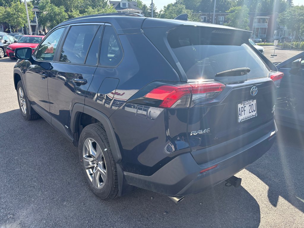 Toyota RAV4 Hybrid XLE 2024 à Montréal, Québec - 4 - w1024h768px