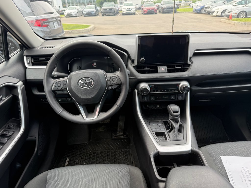 Toyota RAV4 XLE/AWD/JAMAIS ACCIDENTÉ 2024 à Lachenaie, Québec - 11 - w1024h768px